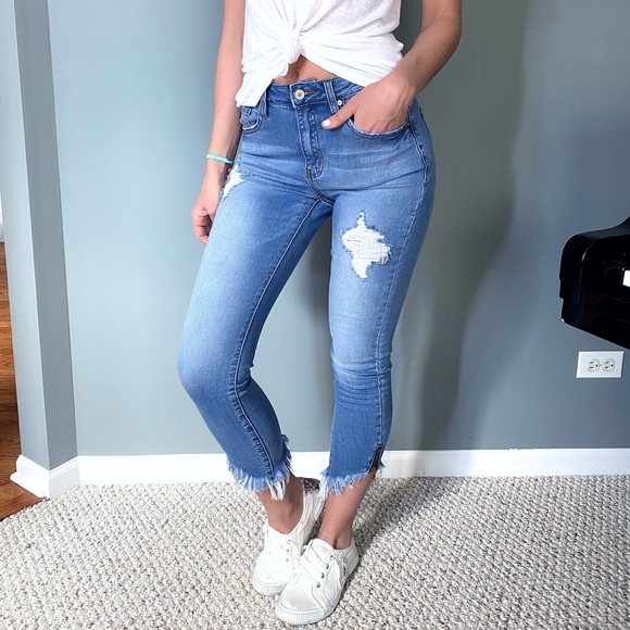 Kancan Destroyed Frayed Hem Ankle Skinny Jeans - Picture 2 of 9